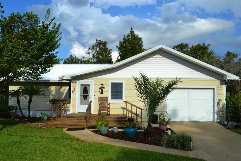 56426 Water Oak Rd., Astor, FL 32102