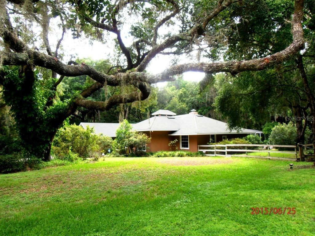 7069 Sunnyside Dr., Leesburg, FL 34748