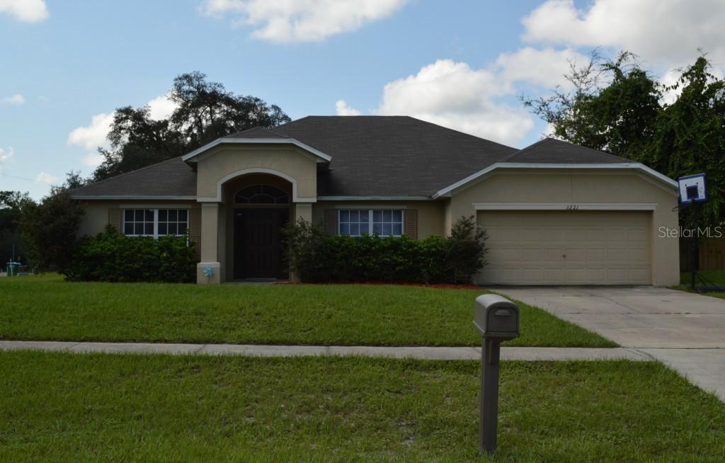3221 Hallam St., Deltona, FL 32738