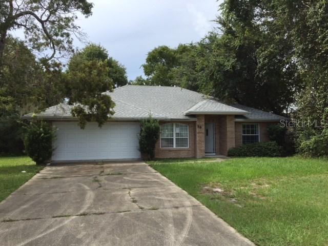 886 Higgins Ave., Deltona, FL 32738
