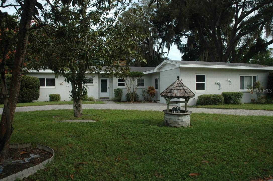 939 E University Ave., DeLand, FL 32724