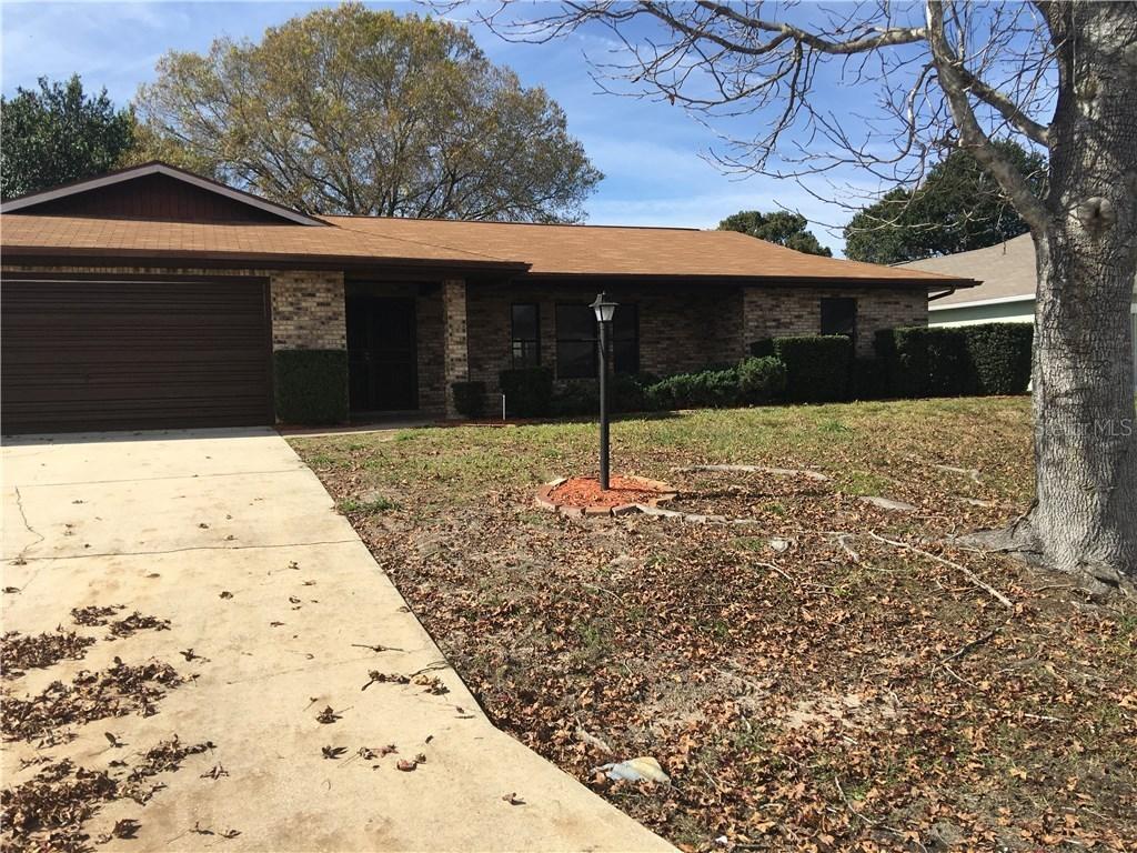 2042 W Prairie Cir., Deltona, FL 32725