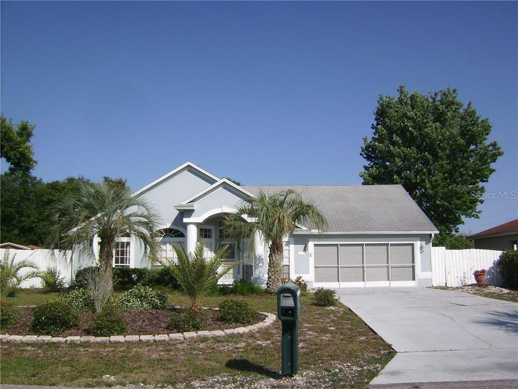571 Blackstone Ave., Deltona, FL 32725