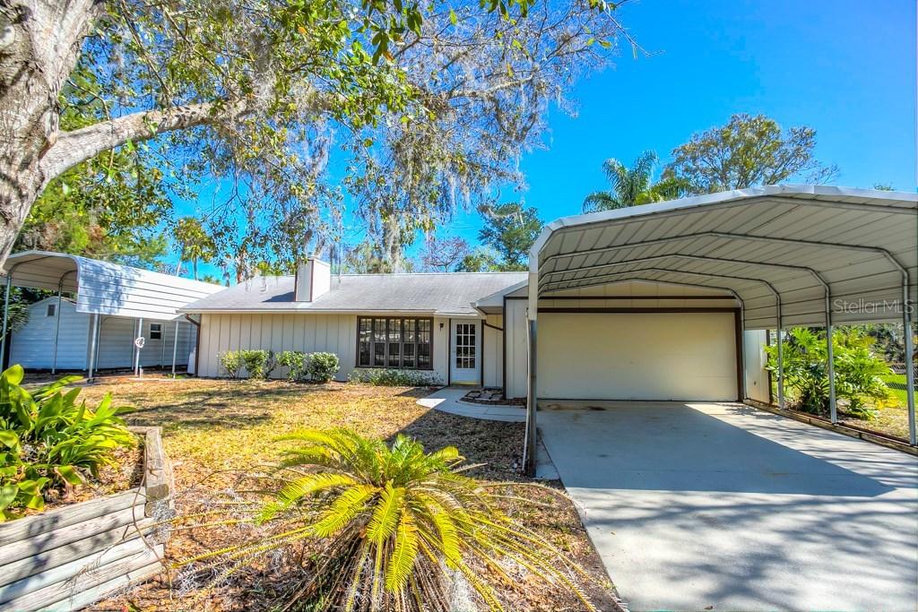55746 Carroll St., Astor, FL 32102