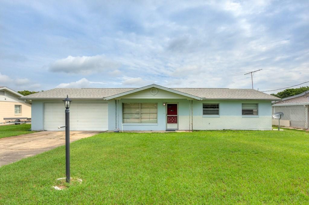 1610 Juno Tr., Astor, FL 32102