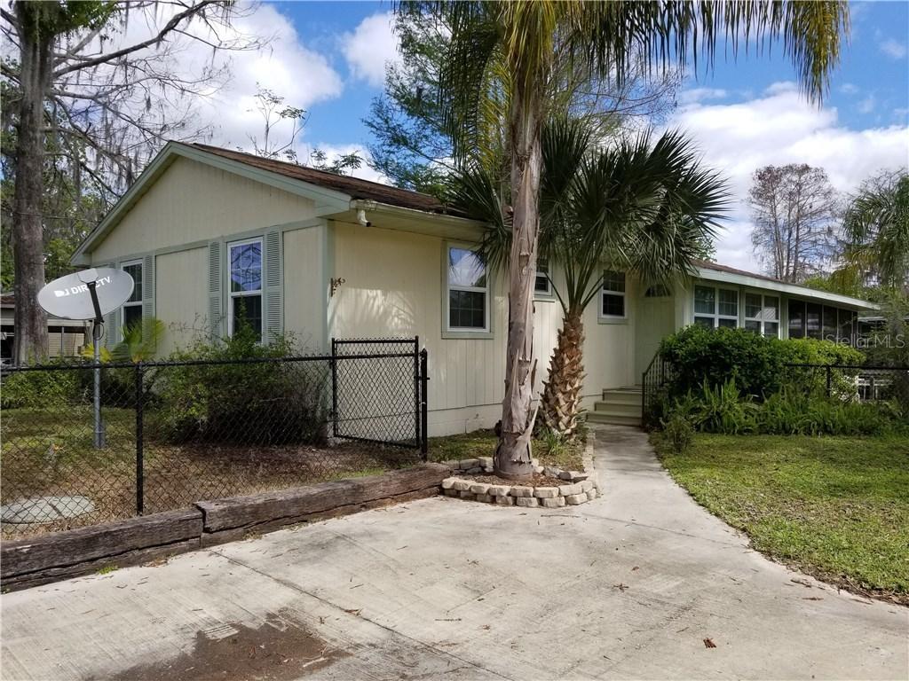 56304 Acorn Rd., Astor, FL 32102