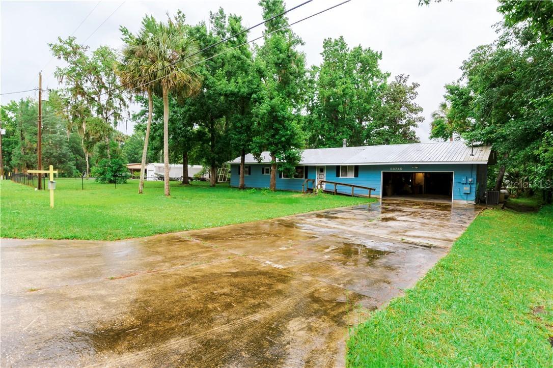 55746 Carl St., Astor, FL 32102