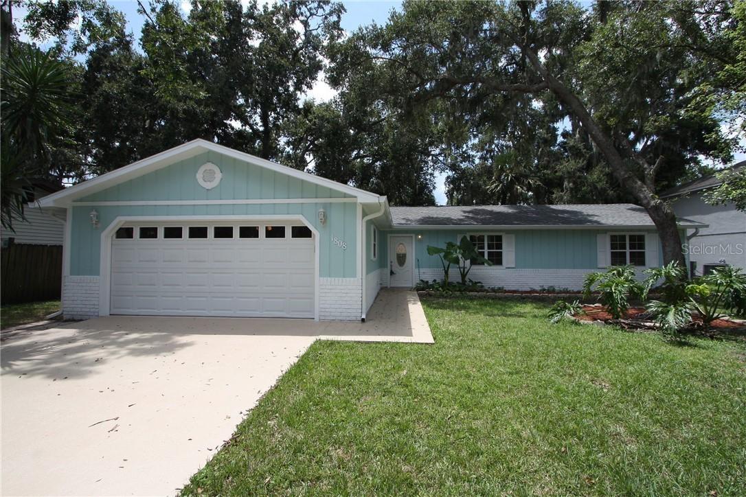 1808 Pine Tree Dr., Edgewater, FL 32132