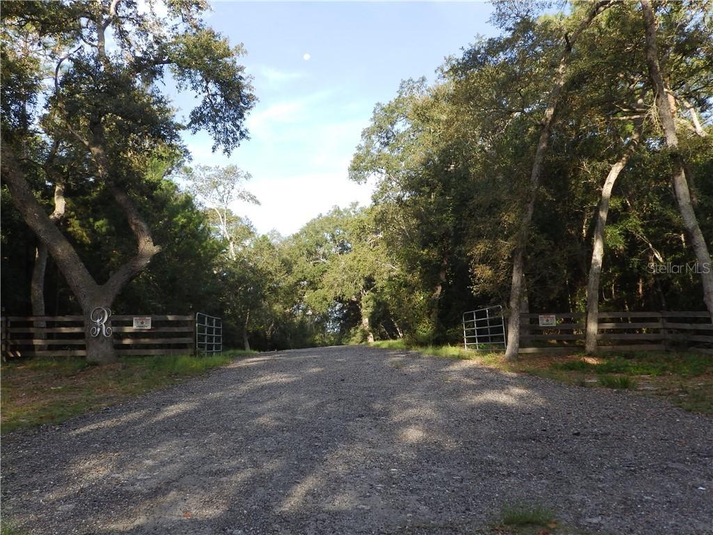 1400 Renbar Rd., De Leon Springs, FL 32130