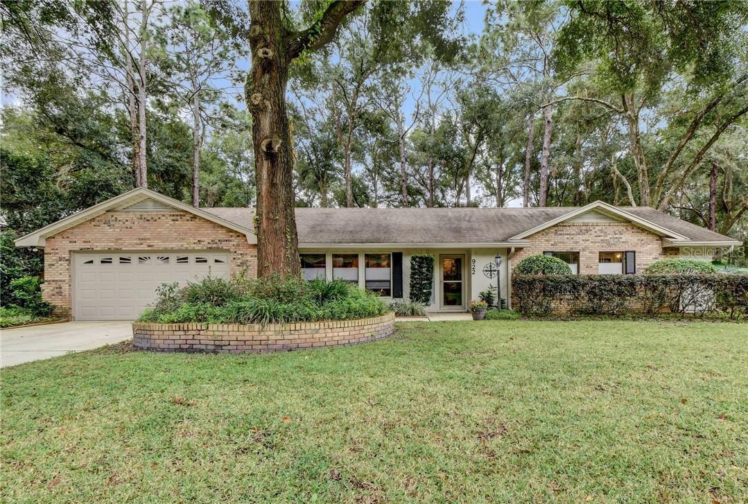 922 Torchwood Dr., Deland, FL 32724