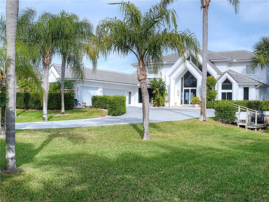 1711 S Riverside Dr., New Smyrna Beach, FL 32168