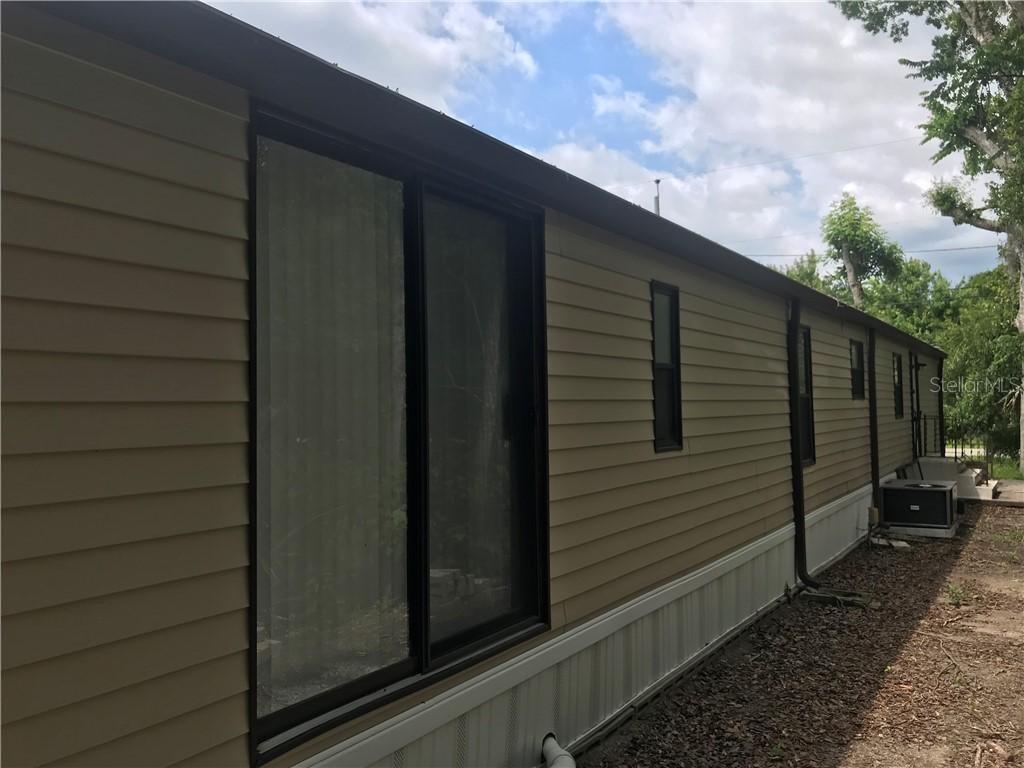 1281 Elizabeth St., New Smyrna Beach, FL 32168