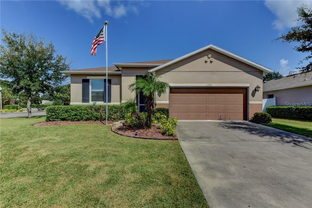 1755 College Park Dr., Tavares, FL 32778