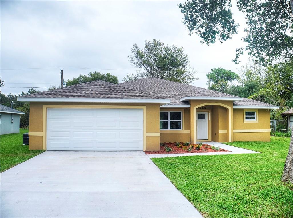 1407 Travelers Palm Dr., Edgewater, FL 32132