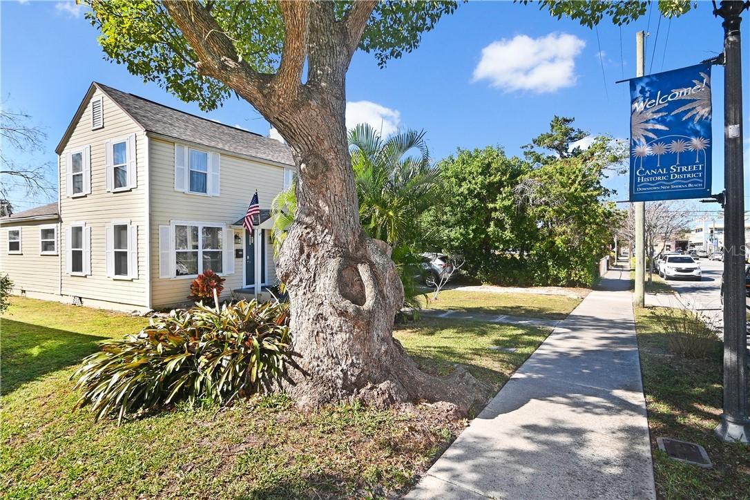 208 S Orange St., New Smyrna Beach, FL 32168