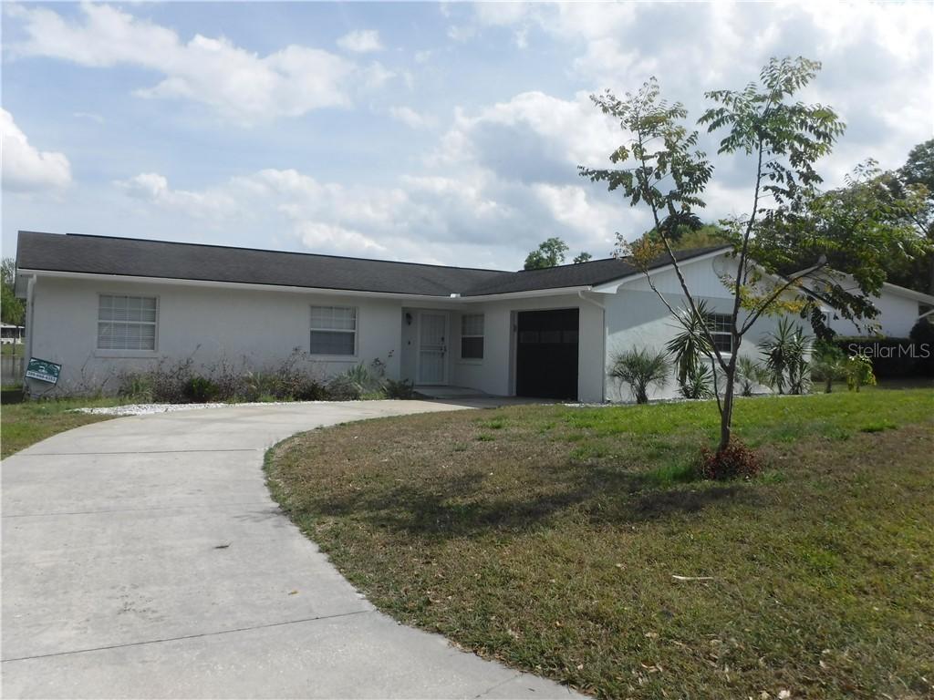 15 Wisteria Dr., DeBary, FL 32713