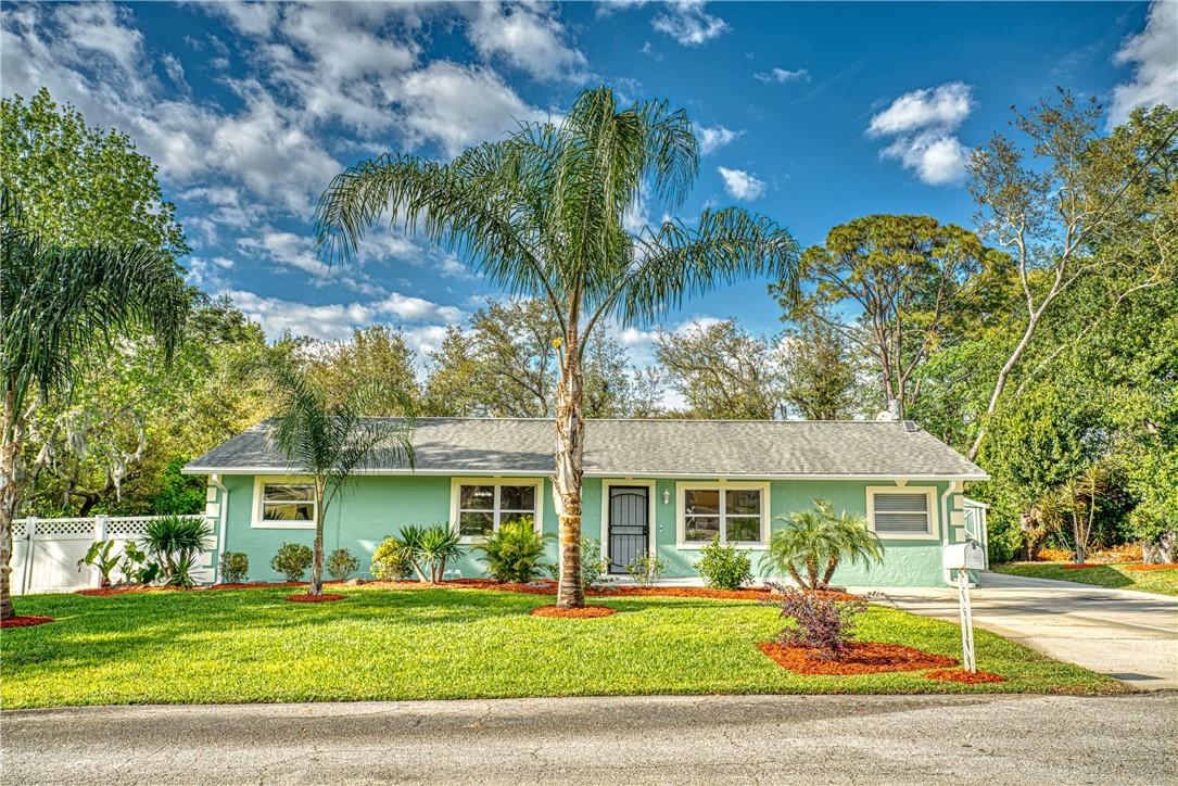 524 N Floyd Cir., Deltona, FL 32725
