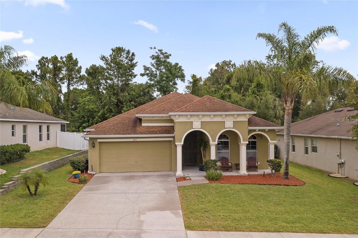 1857 College Park Dr., Tavares, FL 32778