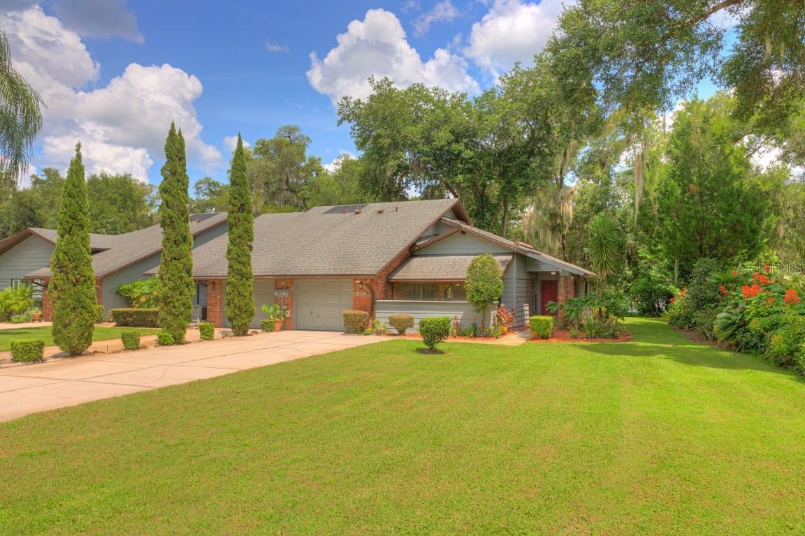 956 Village Green Rd., DeLand, FL 32720