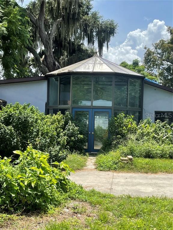 720 Lake Dora Dr., Tavares, FL 32778