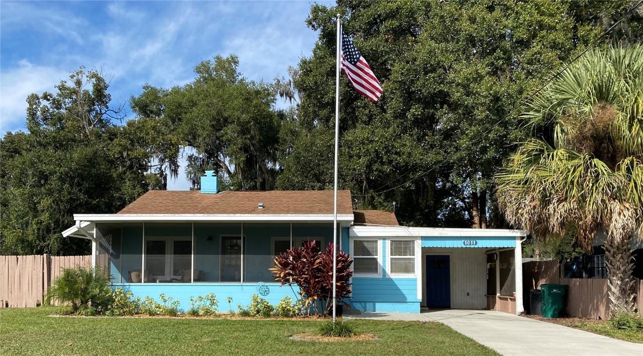 1011 E 8th Ave., Mount Dora, FL 32757
