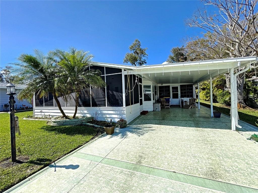 302 Portside Ln., Edgewater, FL 32141