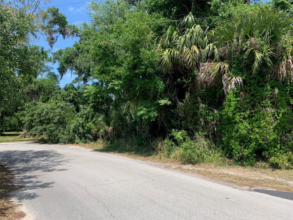 Wilkinson Ave., Edgewater, FL 32132