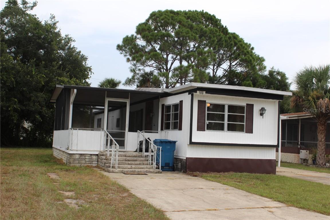 105 Cedar St., Edgewater, FL 32141