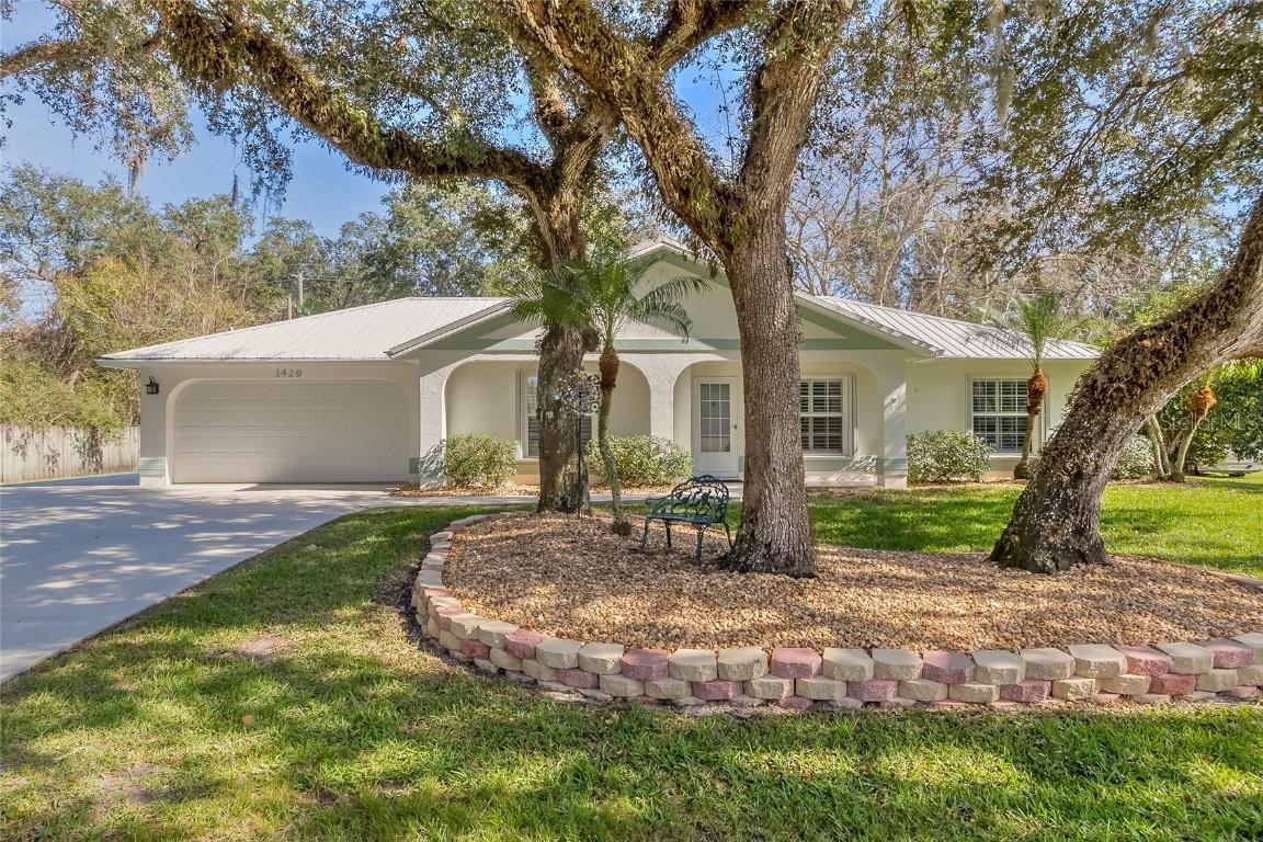 1429 Pine Tree Dr., Edgewater, FL 32141
