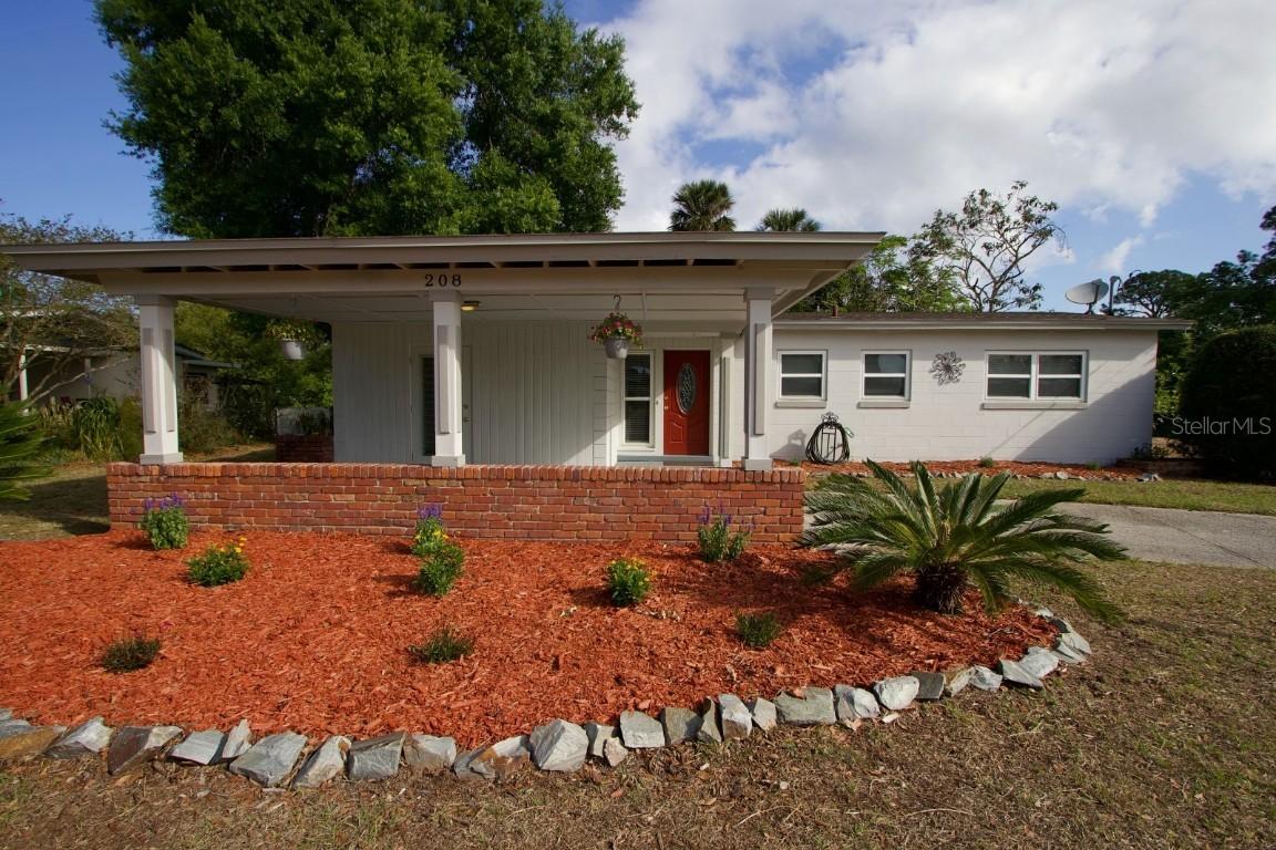 208 Tangerine Dr., Sanford, FL 32771