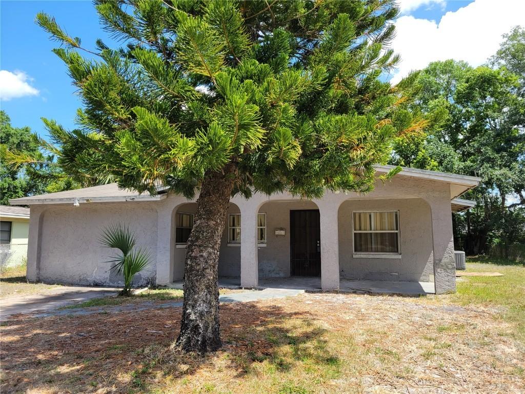 1407 S Locust Ave., Sanford, FL 32771