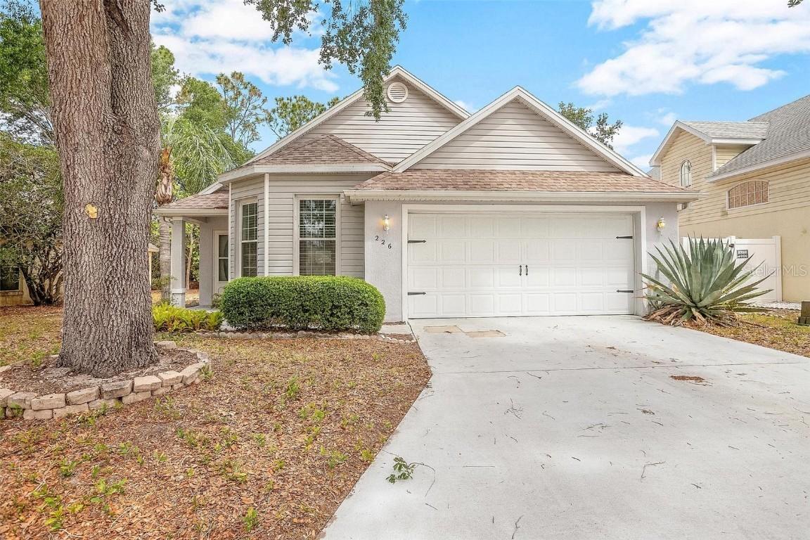 226 Bridgeton St., Davenport, FL 33896