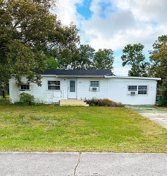2229 Robin Rd., New Smyrna Beach, FL 32168