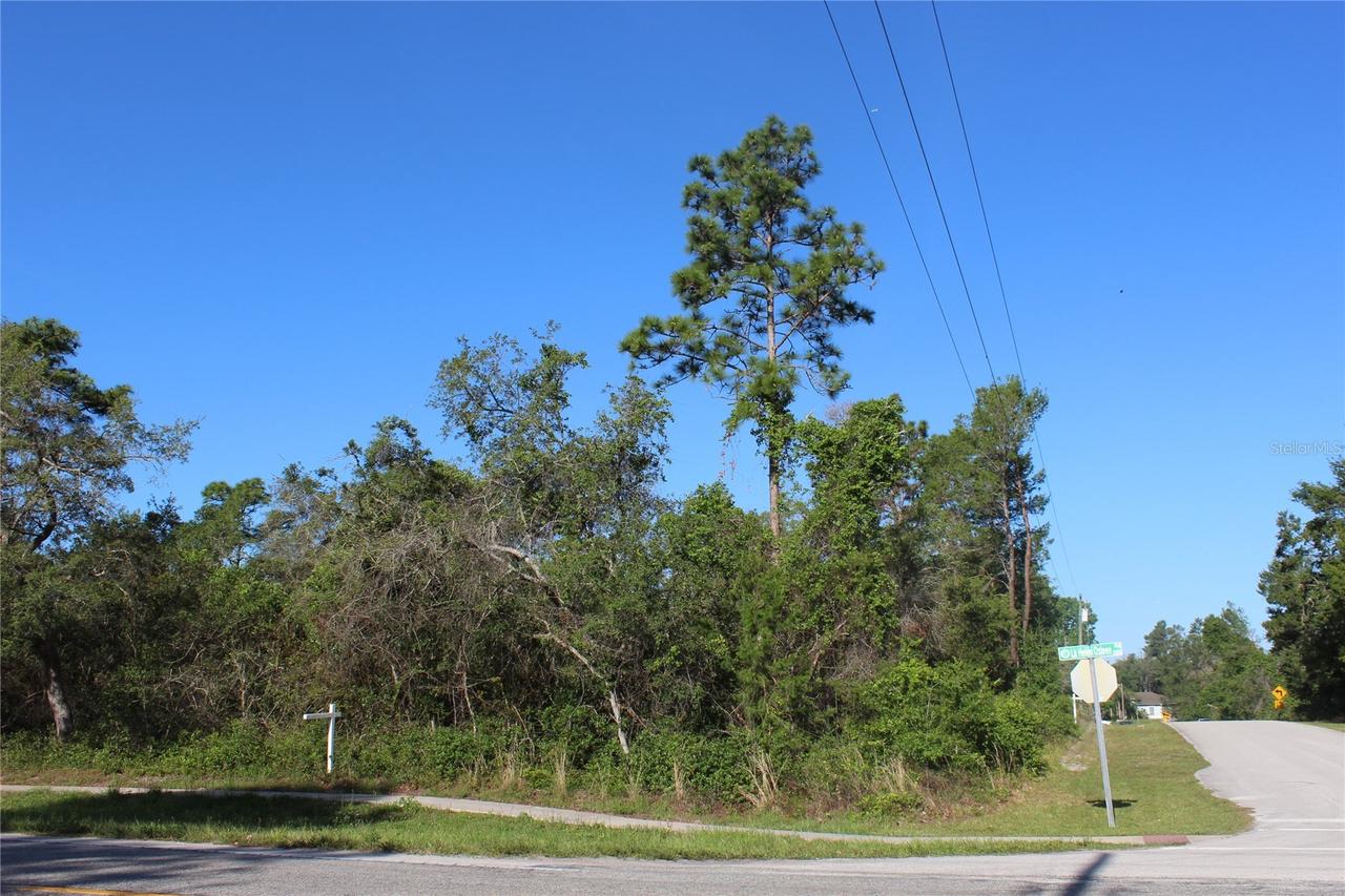 3145 Yorkshire Dr., Deltona, FL 32738