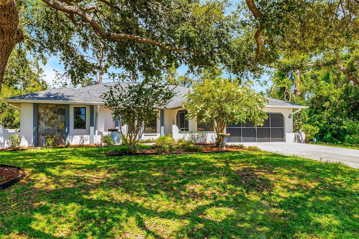 425 Verona St., Port Charlotte, FL 33948