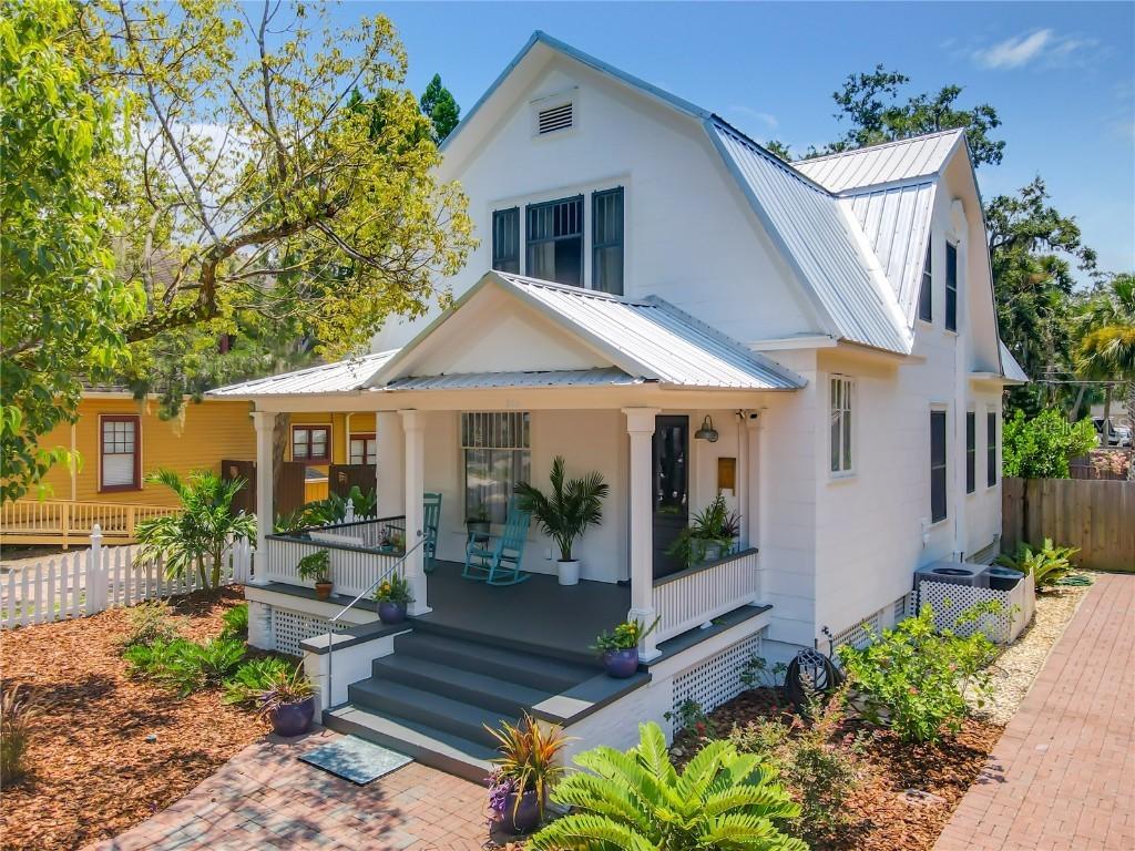 512 Magnolia St., New Smyrna Beach, FL 32168
