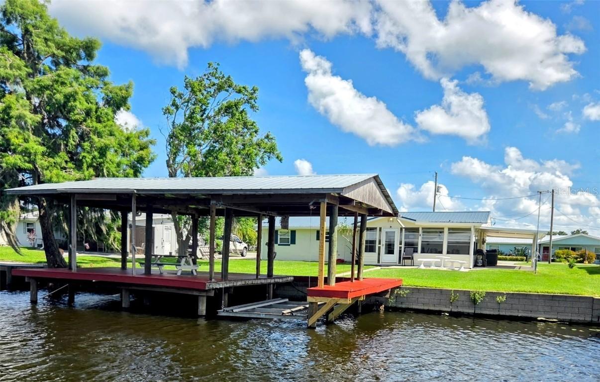 1628 Paradise Ln., Astor, FL 32102