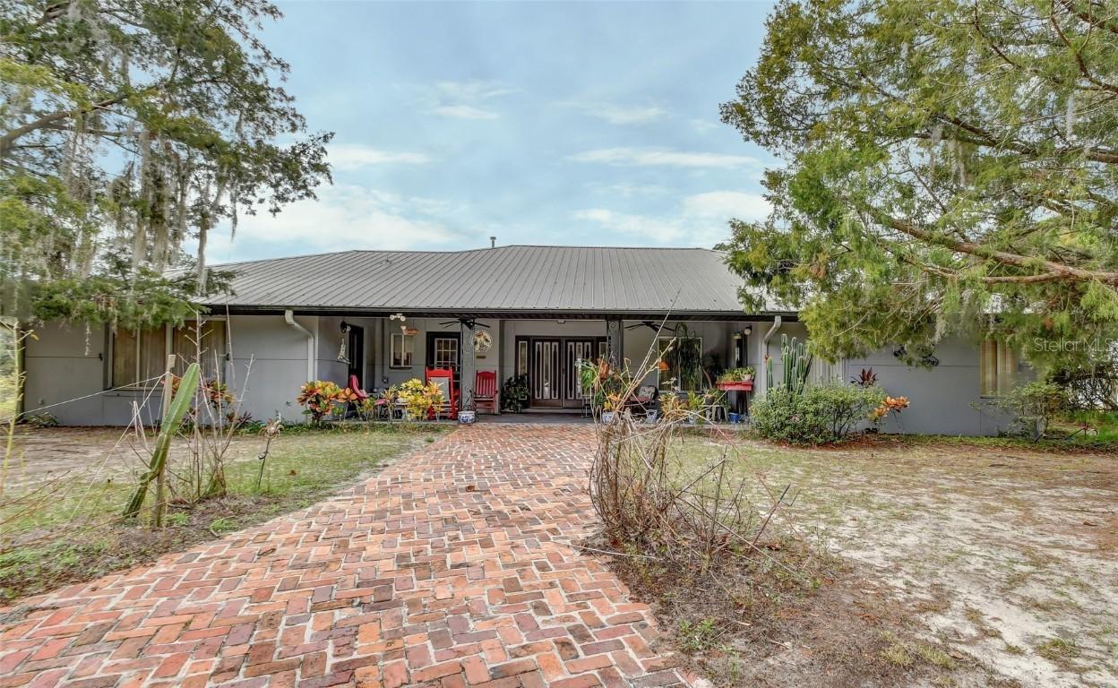 180 Robinson Ln., Seville, FL 32190