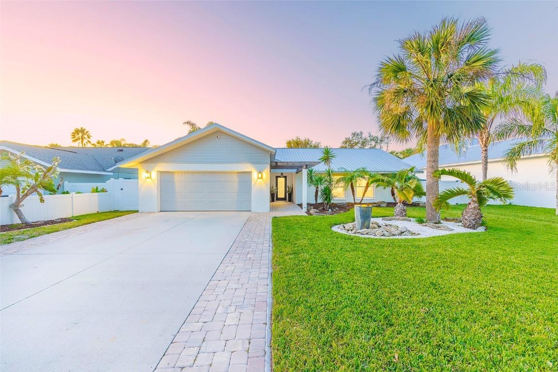 104 Inlet Shores Dr., New Smyrna Beach, FL 32168
