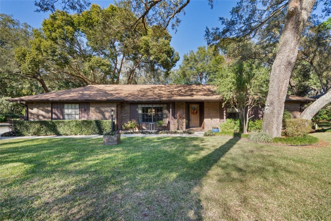951 Torchwood Dr., Deland, FL 32724