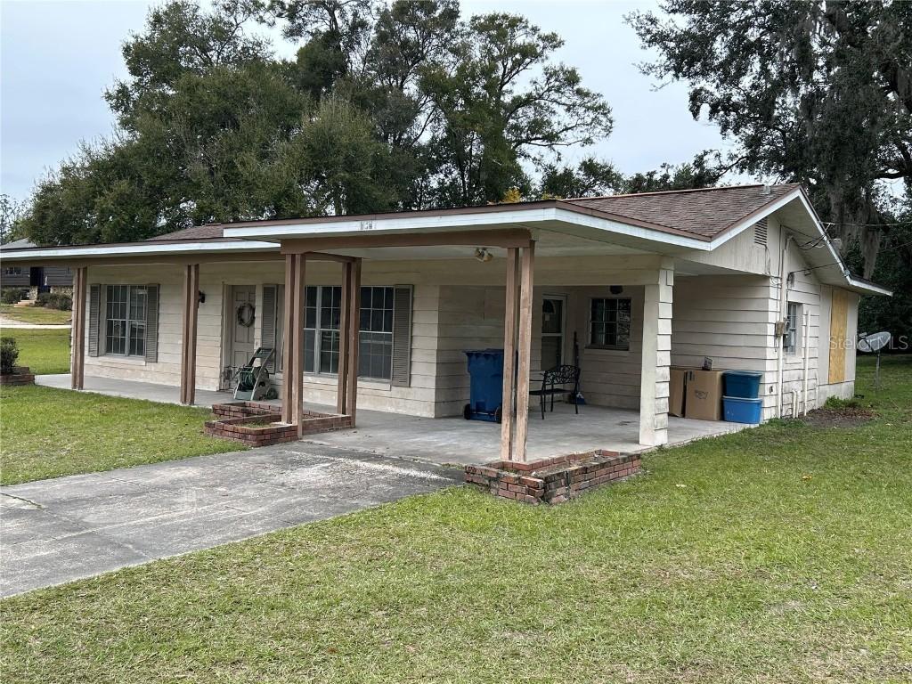 284 Orange Camp Rd., Deland, FL 32724