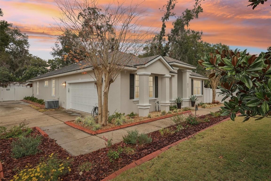 617 W University Ave., Deland, FL 32720