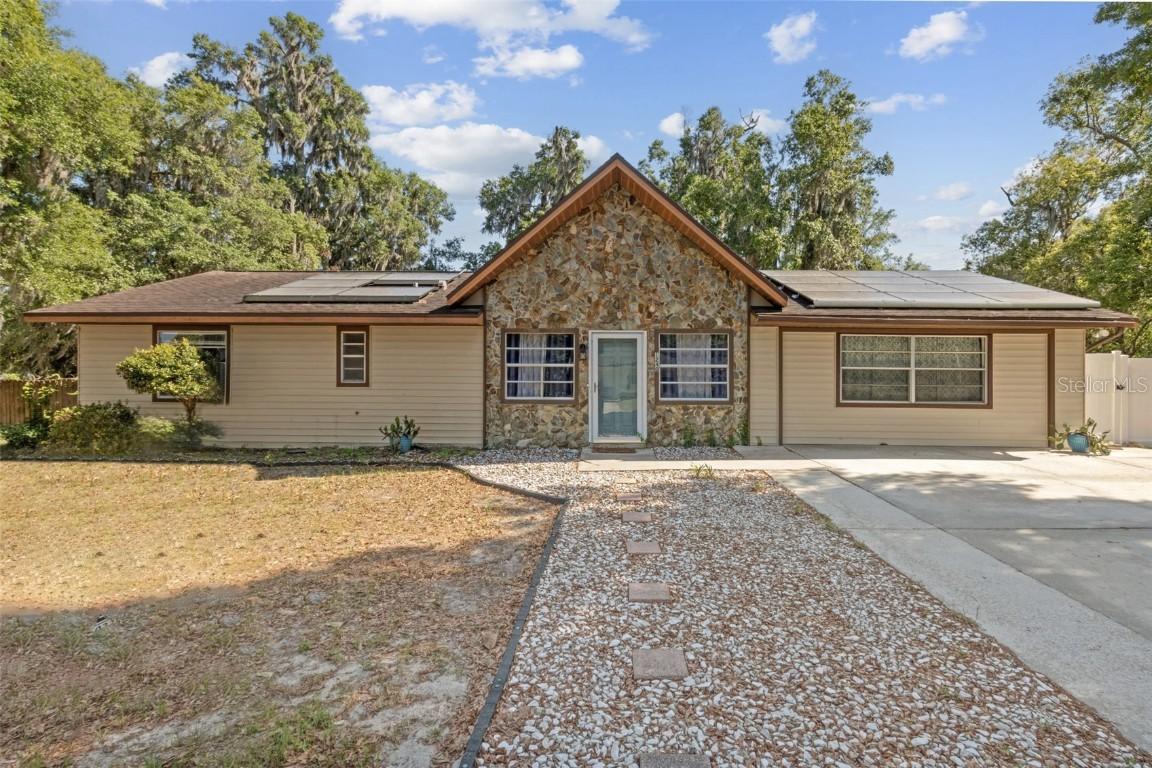1240 W Voorhis Ave., Deland, FL 32720
