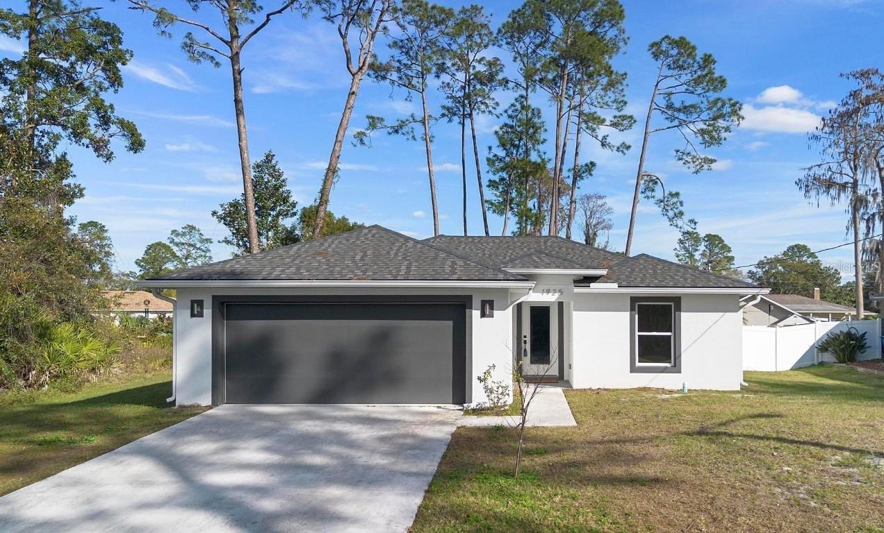 1925 1st Ave., Deland, FL 32724