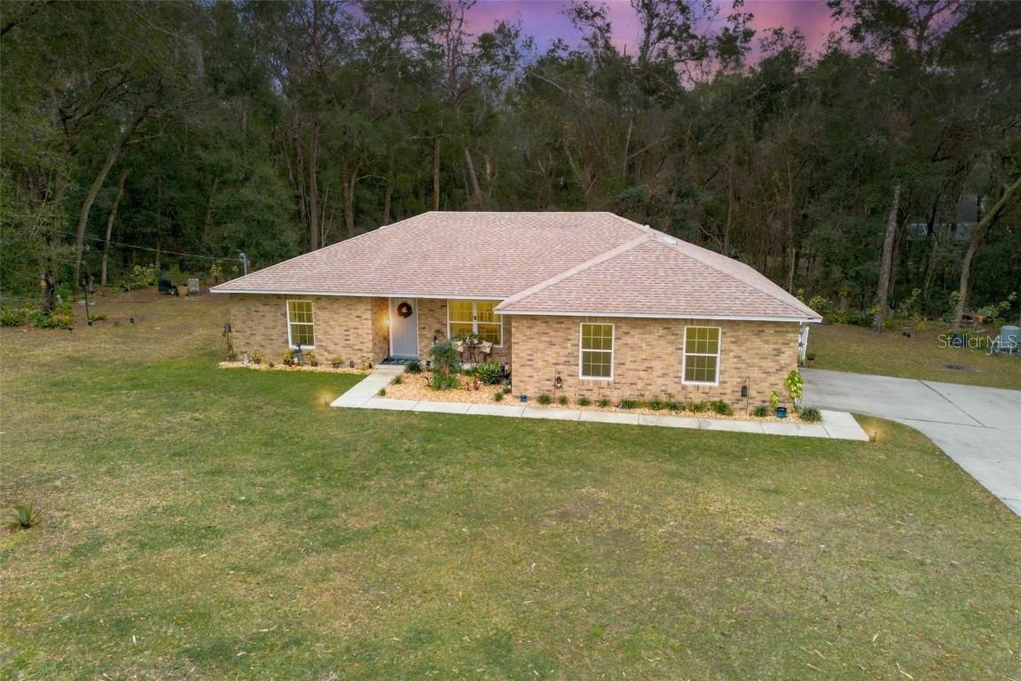 1660 Trinidad St., Deland, FL 32720
