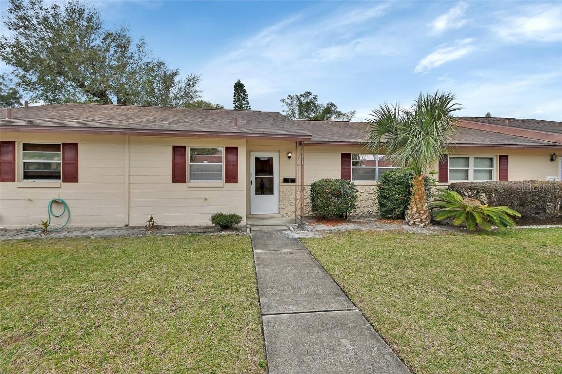 2 Villa Villar Ct., Deland, FL 32724