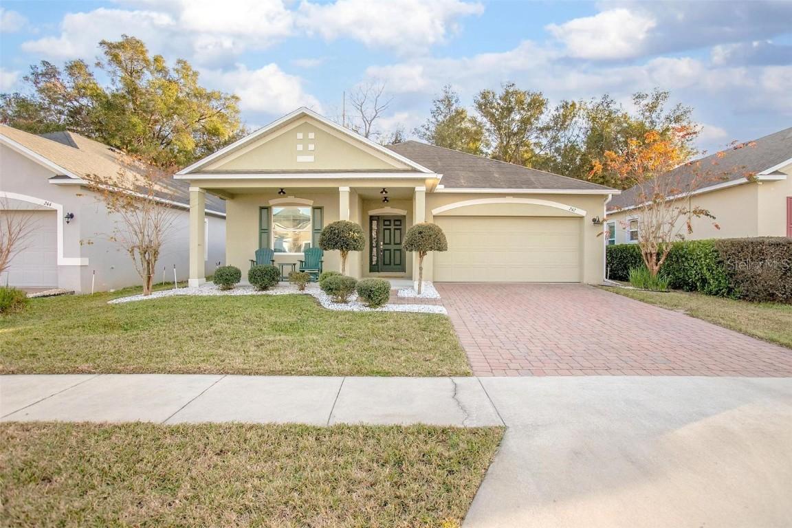 242 W Fiesta Key Loop, Deland, FL 32720