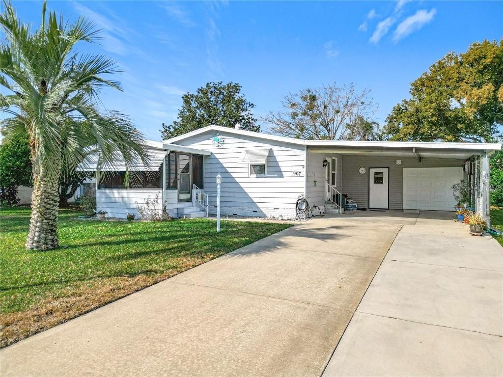 907 Rose Ln., The Villages, FL 32159