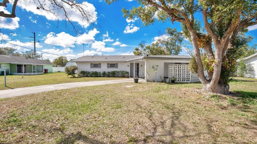2255 Poinsettia Dr., Orange City, FL 32763