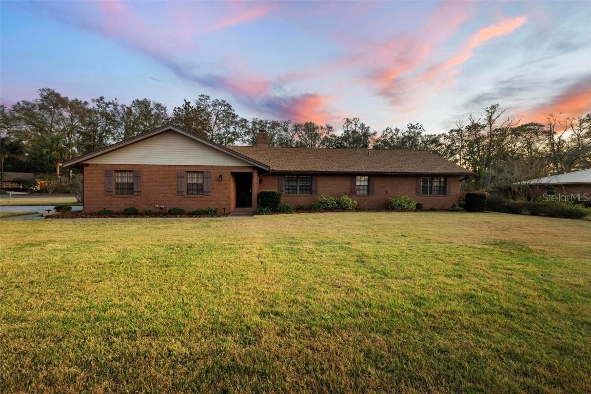 830 Freemans Farm Rd., Deland, FL 32720